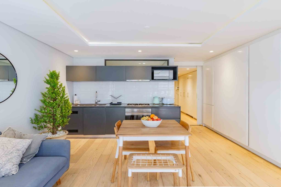 1 Bedroom Property for Sale in Sea Point Western Cape